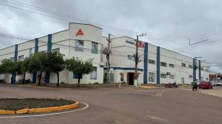 ajes_juina_fachada_cheia